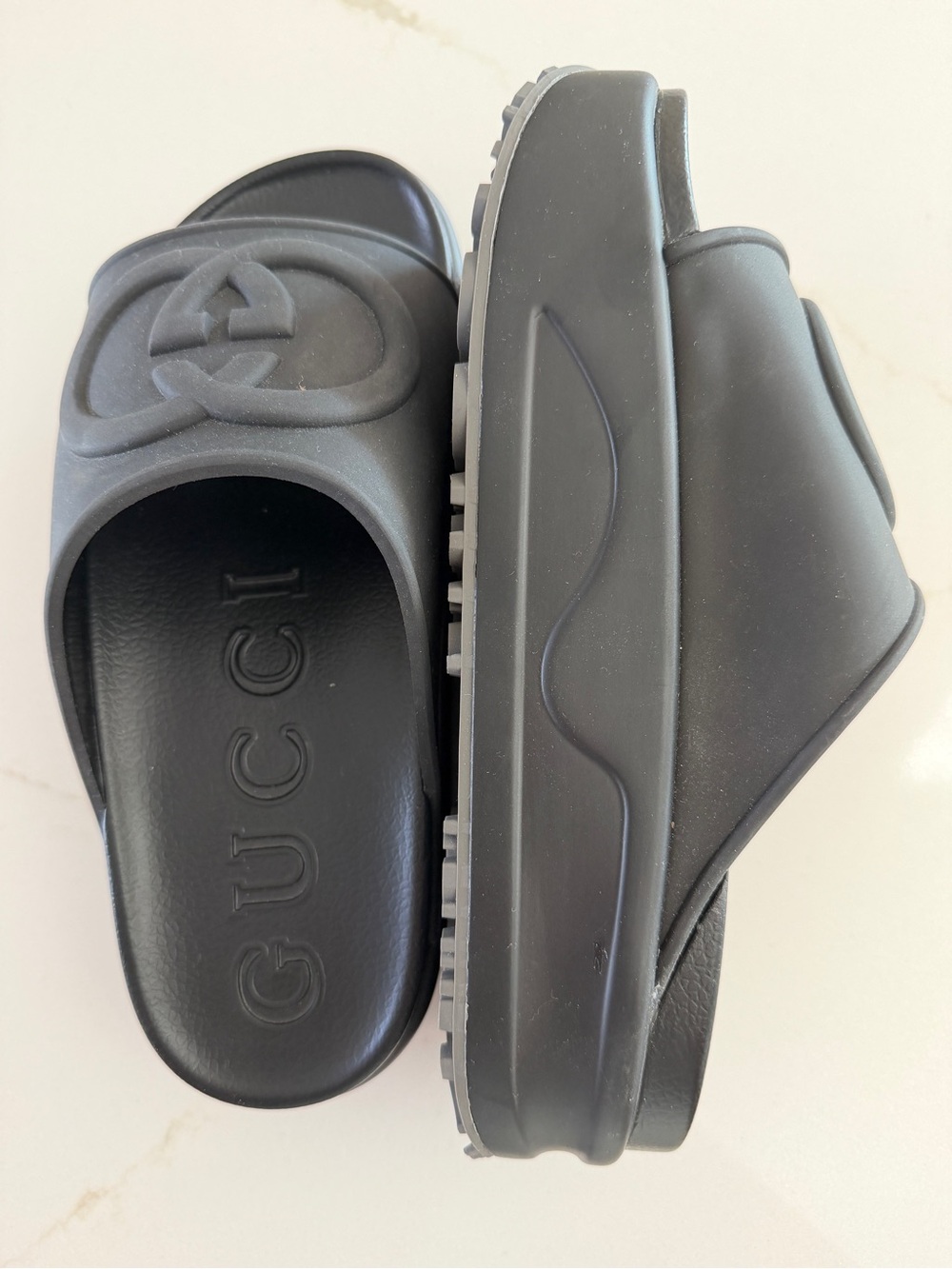 Gucci interlocking GG Slide Sandals - Picture 4 of 5